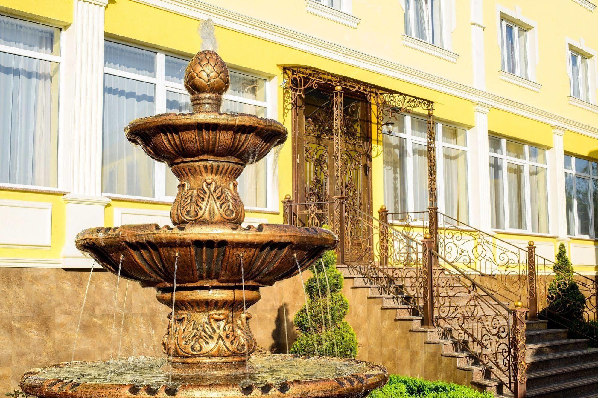 Argo Premium Hotel Lviv Kültér fotó